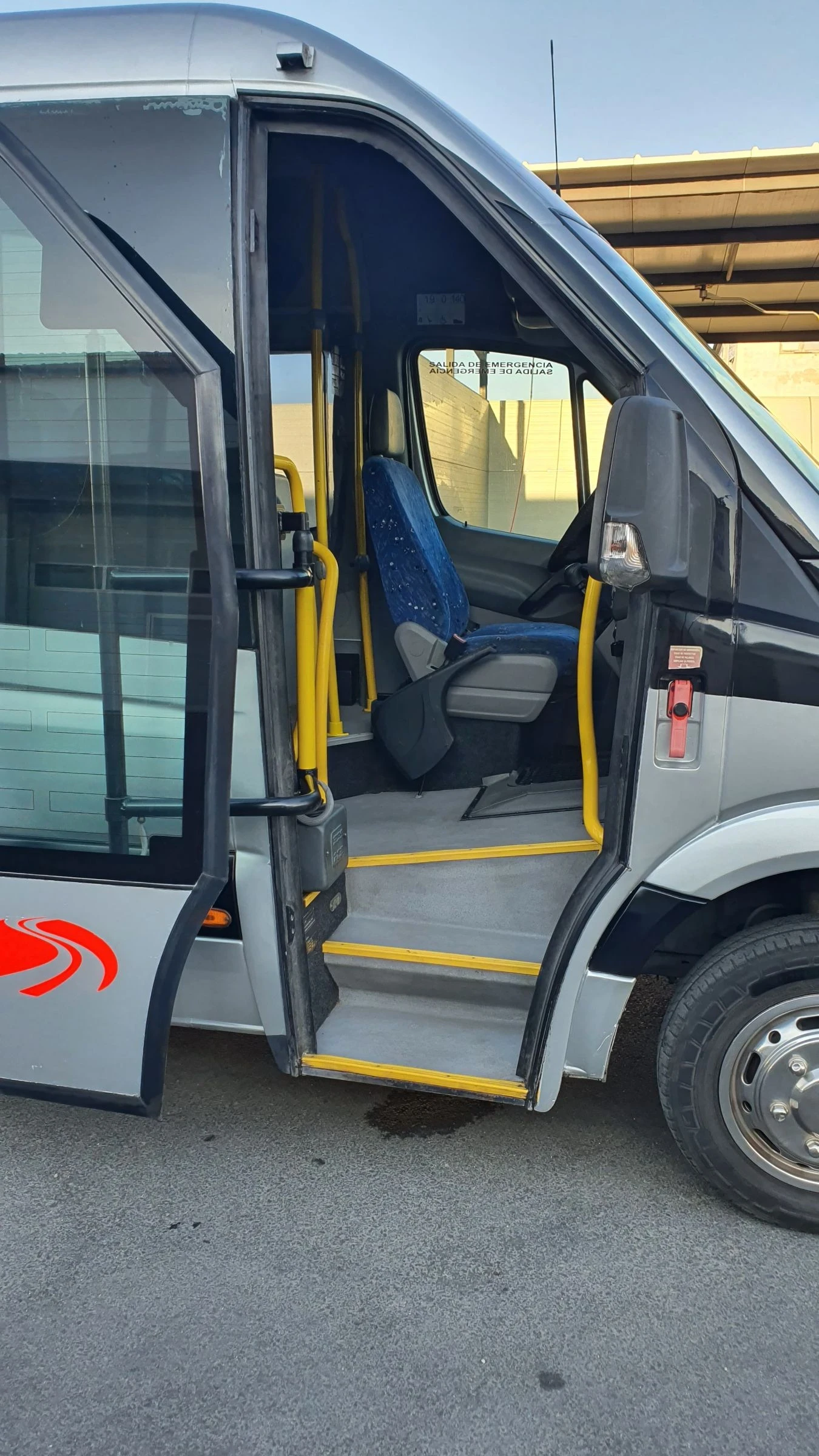 VW Crafter Нов внос 20 местен 2.5 TDI 163 к.с. - изображение 8