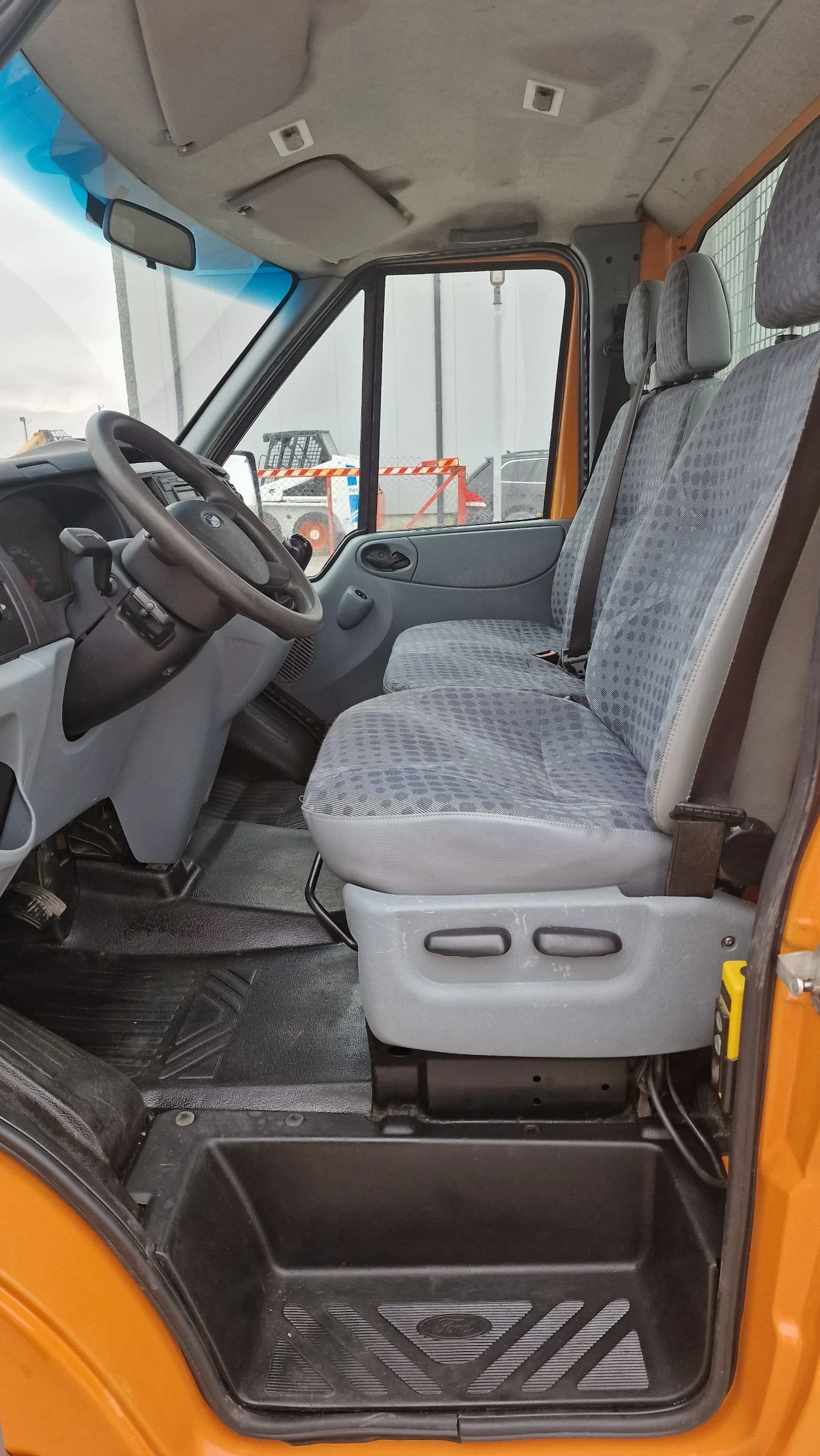 Ford Transit 2.4TDCI  - изображение 8