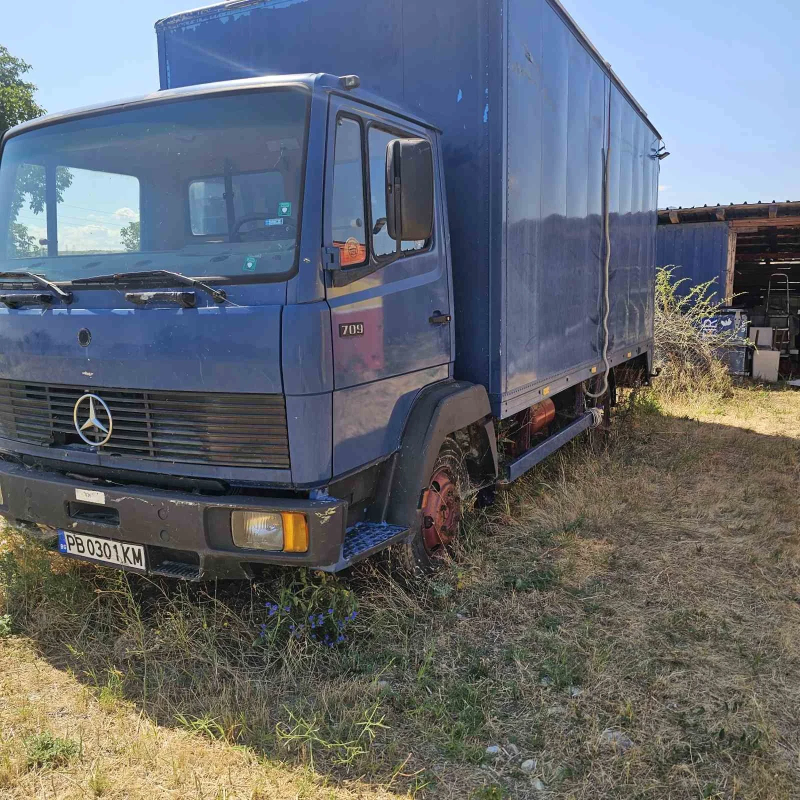 Mercedes-Benz 709