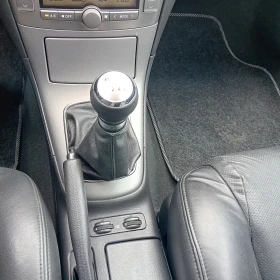 Toyota Avensis 2.0 D4D facelift , снимка 10