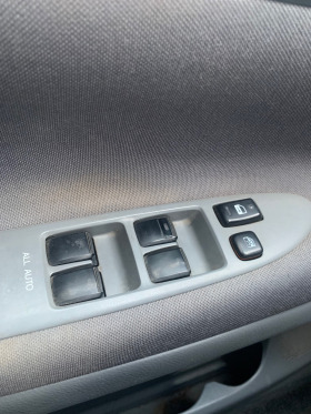 Toyota Avensis verso 2.0 D4D NAVI, снимка 10