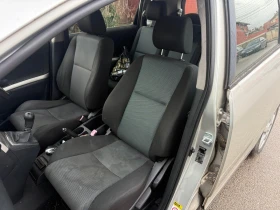 Toyota Corolla verso 2.2 D4-D 6ck 7 места !!!!ЦЯЛА ЗА ЧАСТИ!!!! - 1020 € / 1994.95 лв. - 43874447 11