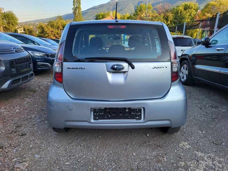 Subaru Justy 1.0, снимка 5 - Автомобили и джипове - 46853378