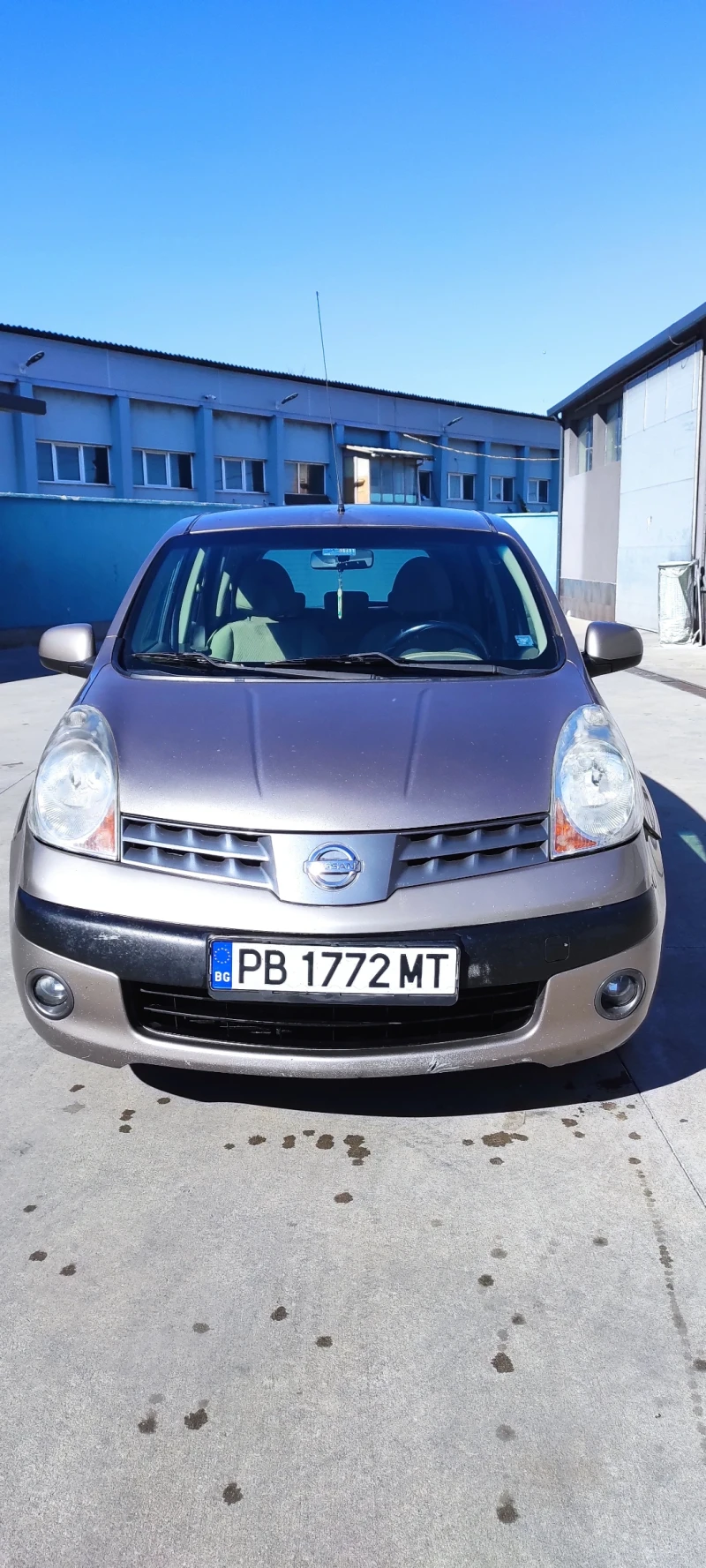 Nissan Note 1.5dci  застраховки и винетка платени напълно обсл, снимка 1 - Автомобили и джипове - 47812066