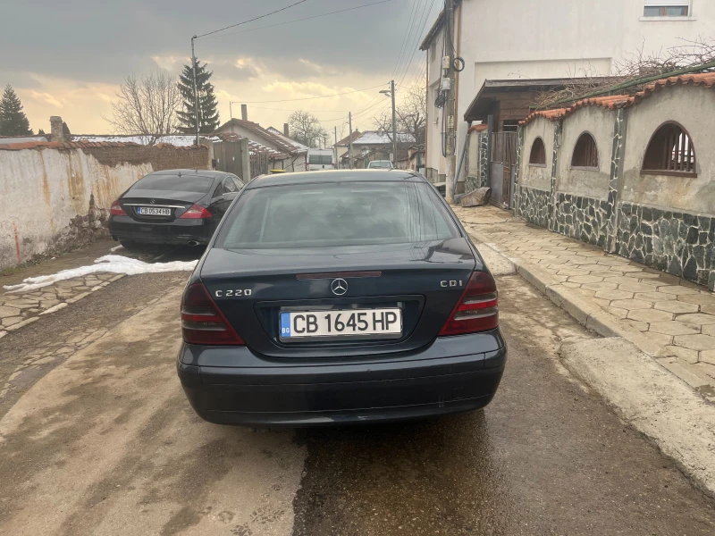 Mercedes-Benz C 220, снимка 2 - Автомобили и джипове - 49313563