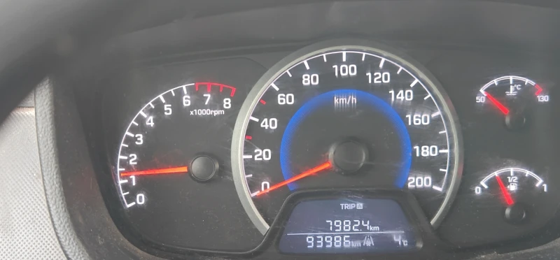 Hyundai I10, снимка 4 - Автомобили и джипове - 52446905