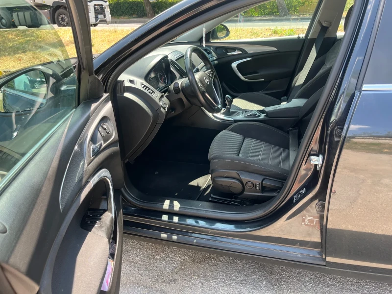 Opel Insignia, снимка 11 - Автомобили и джипове - 51286287