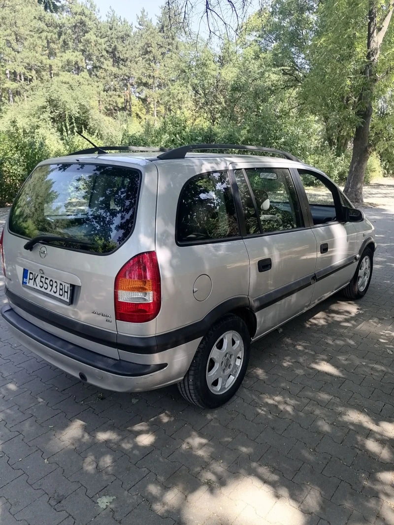 Opel Zafira 1.6 16v, снимка 6 - Автомобили и джипове - 51391770