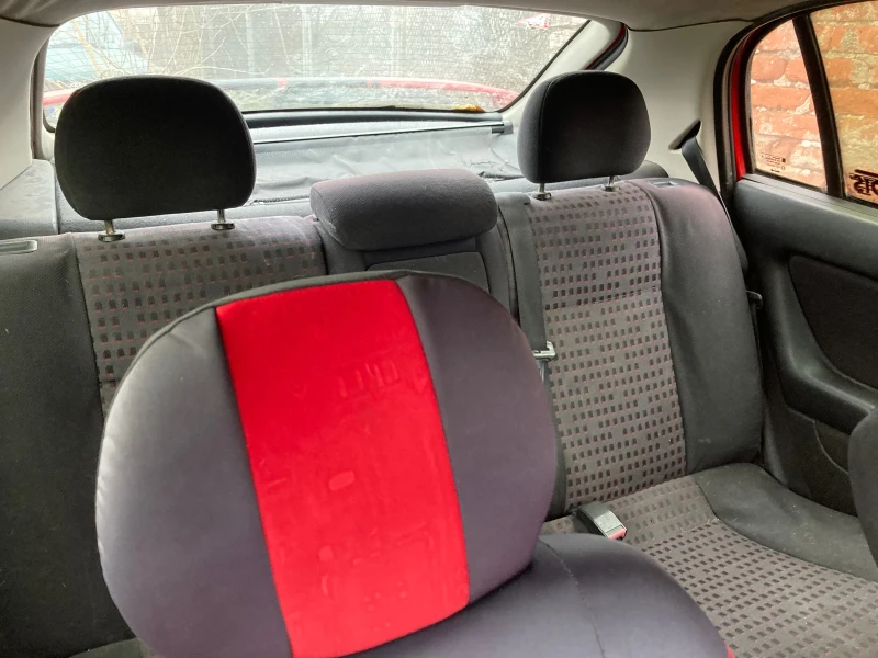 Opel Astra 1, 6  16v, снимка 11 - Автомобили и джипове - 52776317