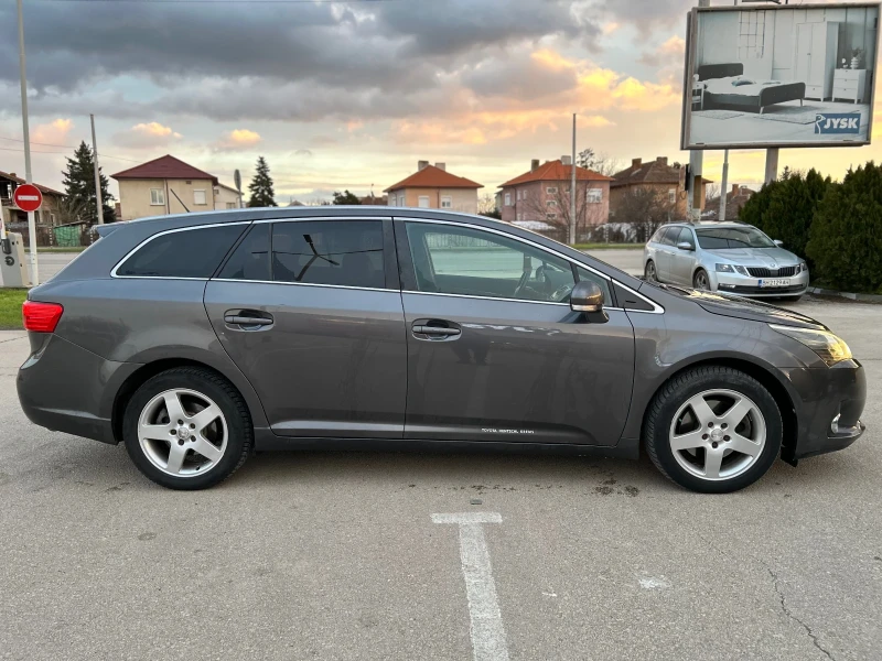 Toyota Avensis D4D, снимка 8 - Автомобили и джипове - 52990739
