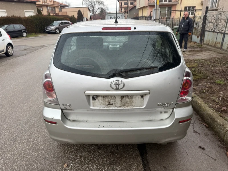 Toyota Corolla verso 2.2 D4-D 6ck 7 места !!!!ЦЯЛА ЗА ЧАСТИ!!!!, снимка 6 - Автомобили и джипове - 53020922