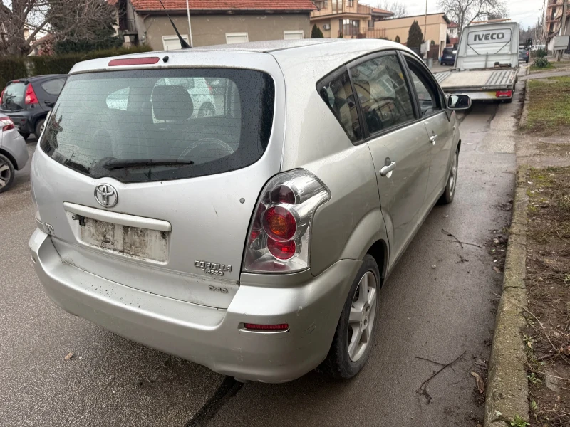 Toyota Corolla verso 2.2 D4-D 6ck 7 места !!!!ЦЯЛА ЗА ЧАСТИ!!!!, снимка 7 - Автомобили и джипове - 53020922