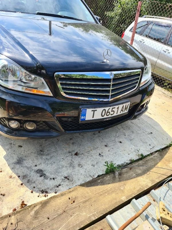 Mercedes-Benz C 180, снимка 1 - Автомобили и джипове - 47243330