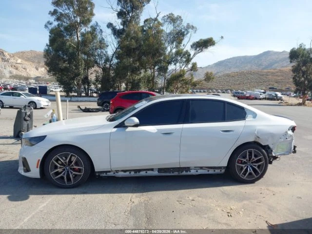 BMW i5 * eDrive40* КОЖА* ПОДГРЕВ* HARMAN KARDON* HUD* 360, снимка 14 - Автомобили и джипове - 55131041