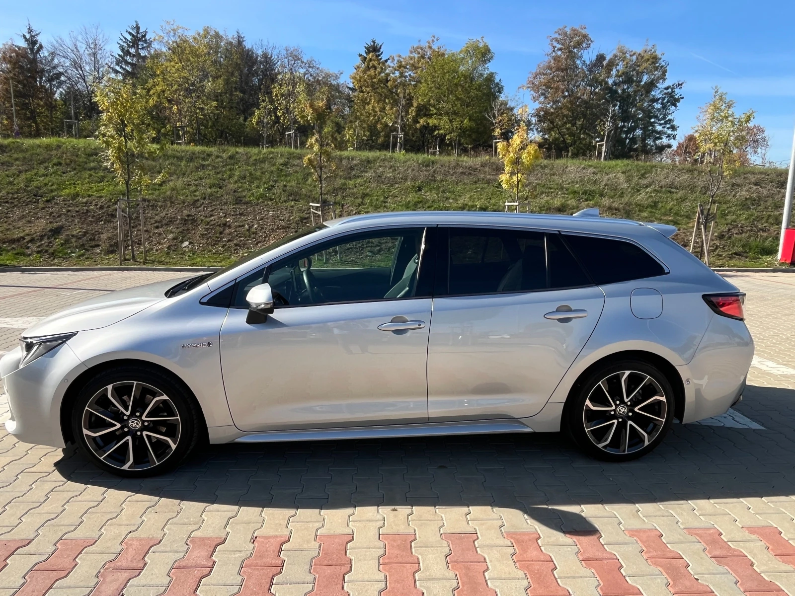 Toyota Corolla 2.0 Hybrid JBL Premium, Гаранционен - изображение 2