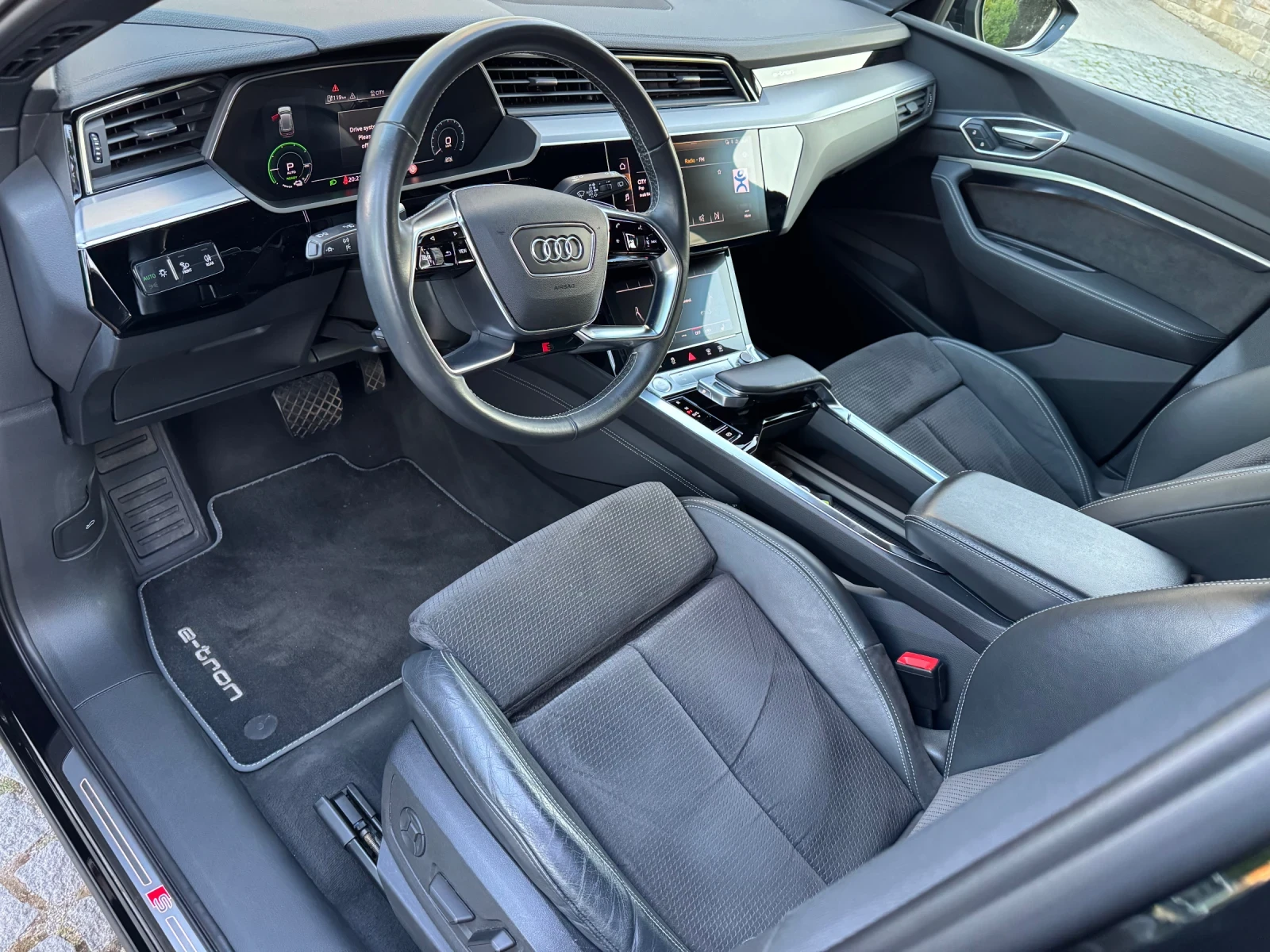 Audi E-Tron Audi E-TRON 50 BEV   313pk Quattro Launch Edition - изображение 5