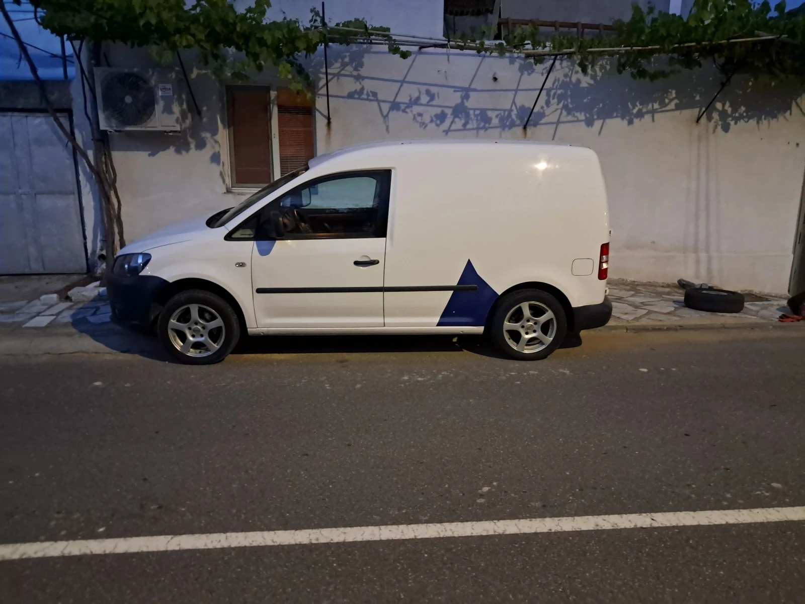 VW Caddy  - изображение 8