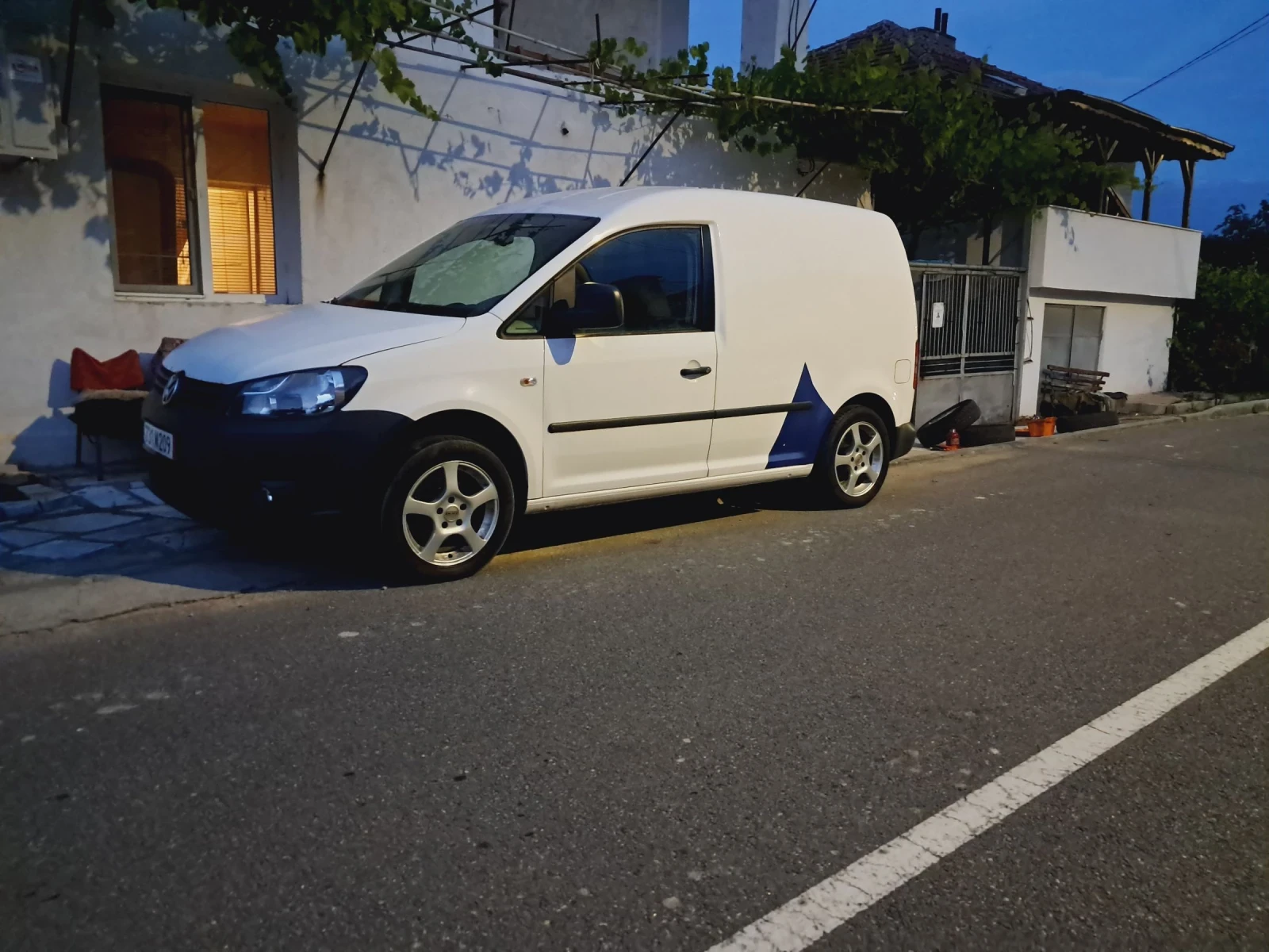 VW Caddy  - изображение 9