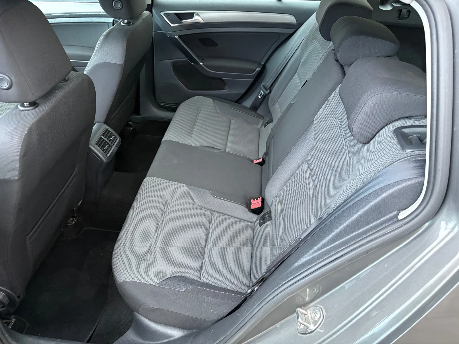 VW Golf 1.6 TDI BLUEMOTION - изображение 9
