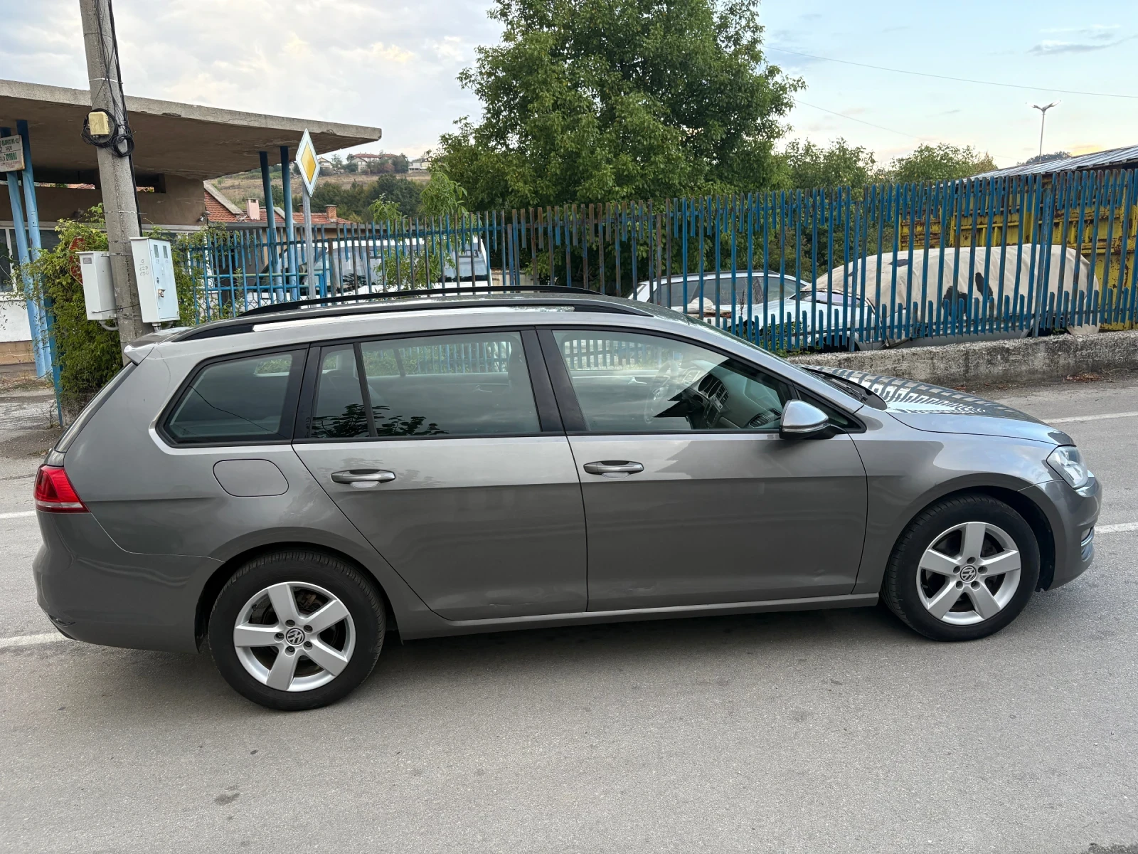 VW Golf 1.6 TDI BLUEMOTION - изображение 4
