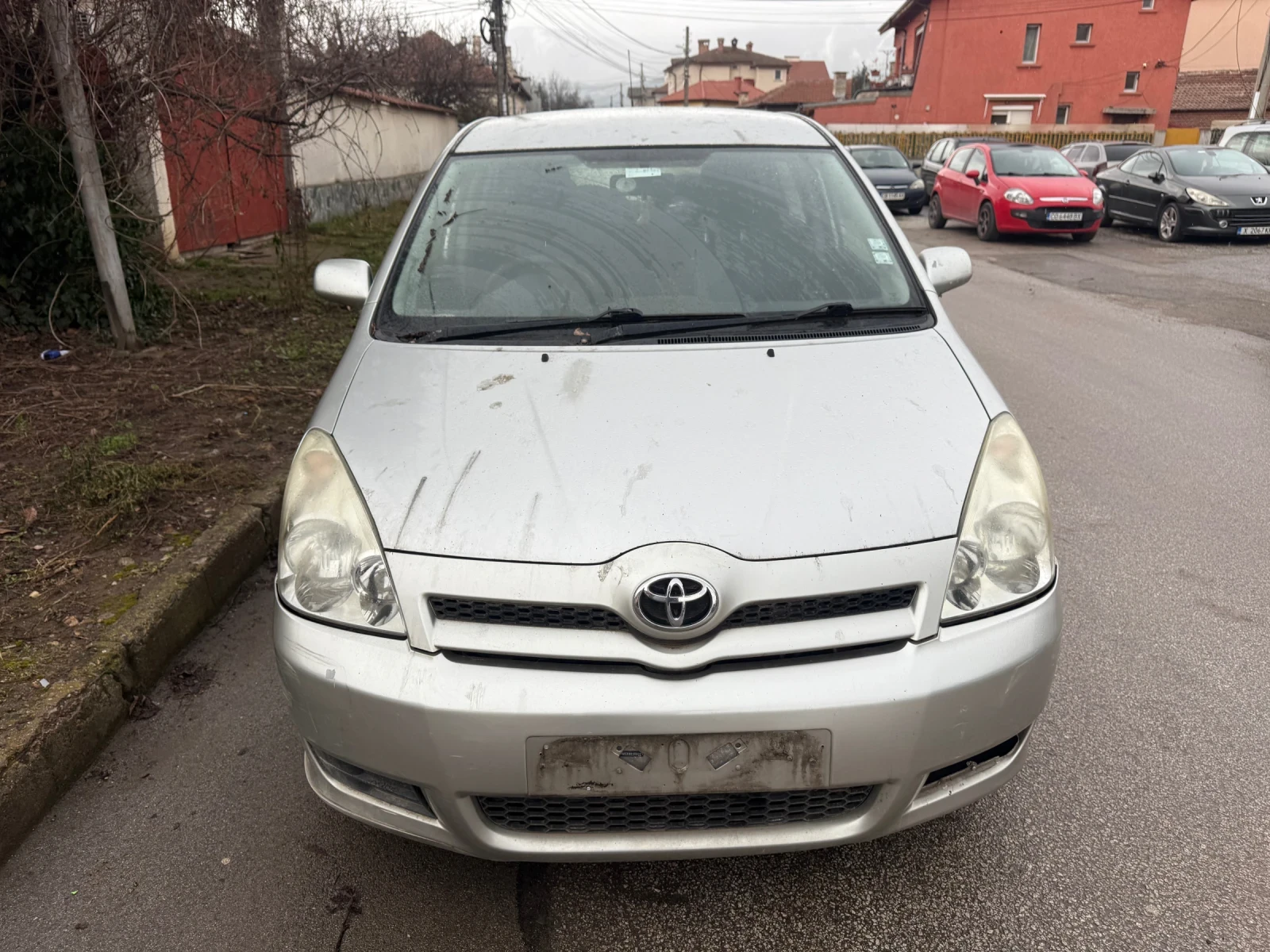 Toyota Corolla verso 2.2 D4-D 6ck 7 места !!!!ЦЯЛА ЗА ЧАСТИ!!!! - изображение 2