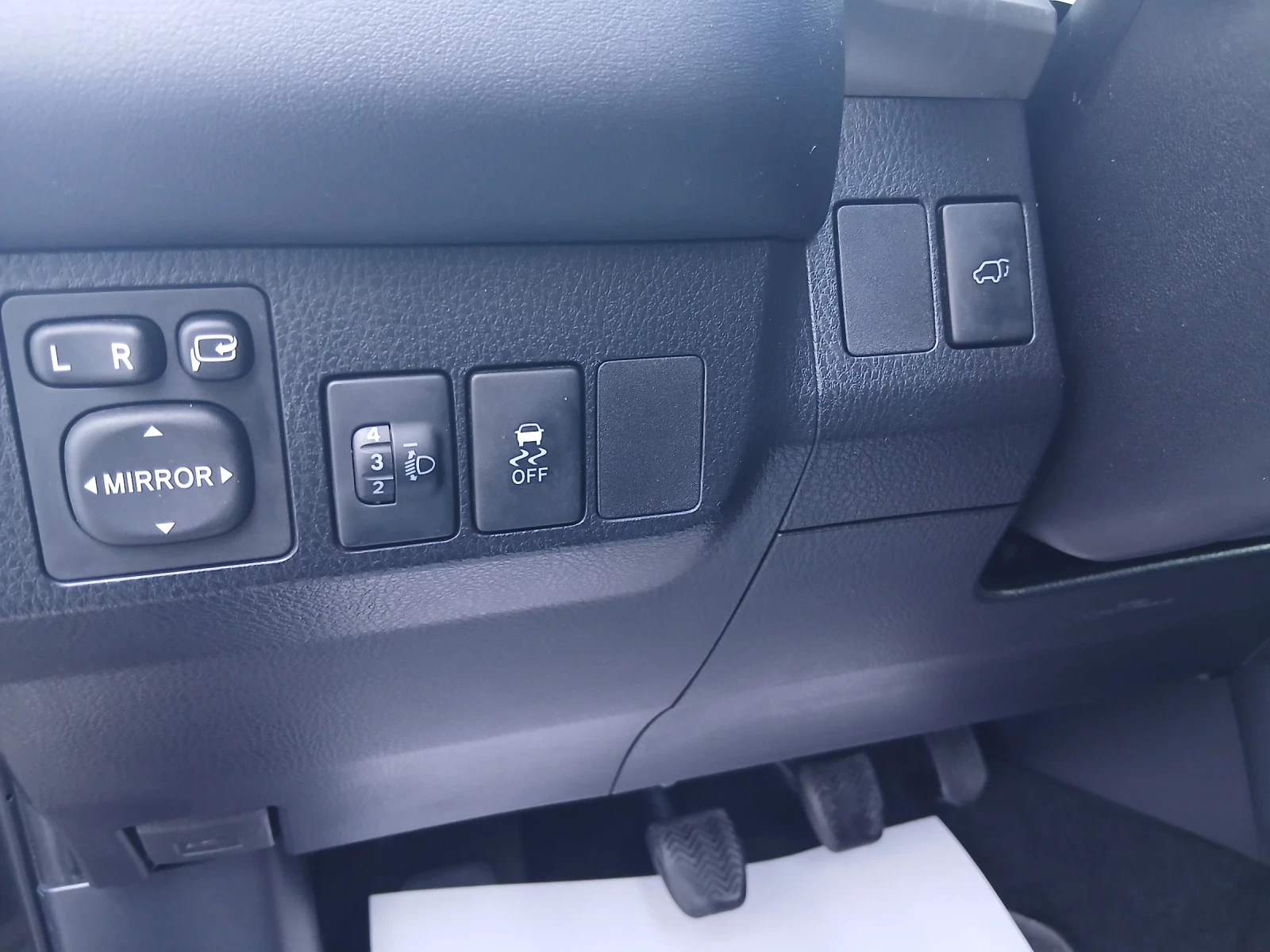 Toyota Rav4 КАТО НОВA, снимка 14 - Автомобили и джипове - 53412828