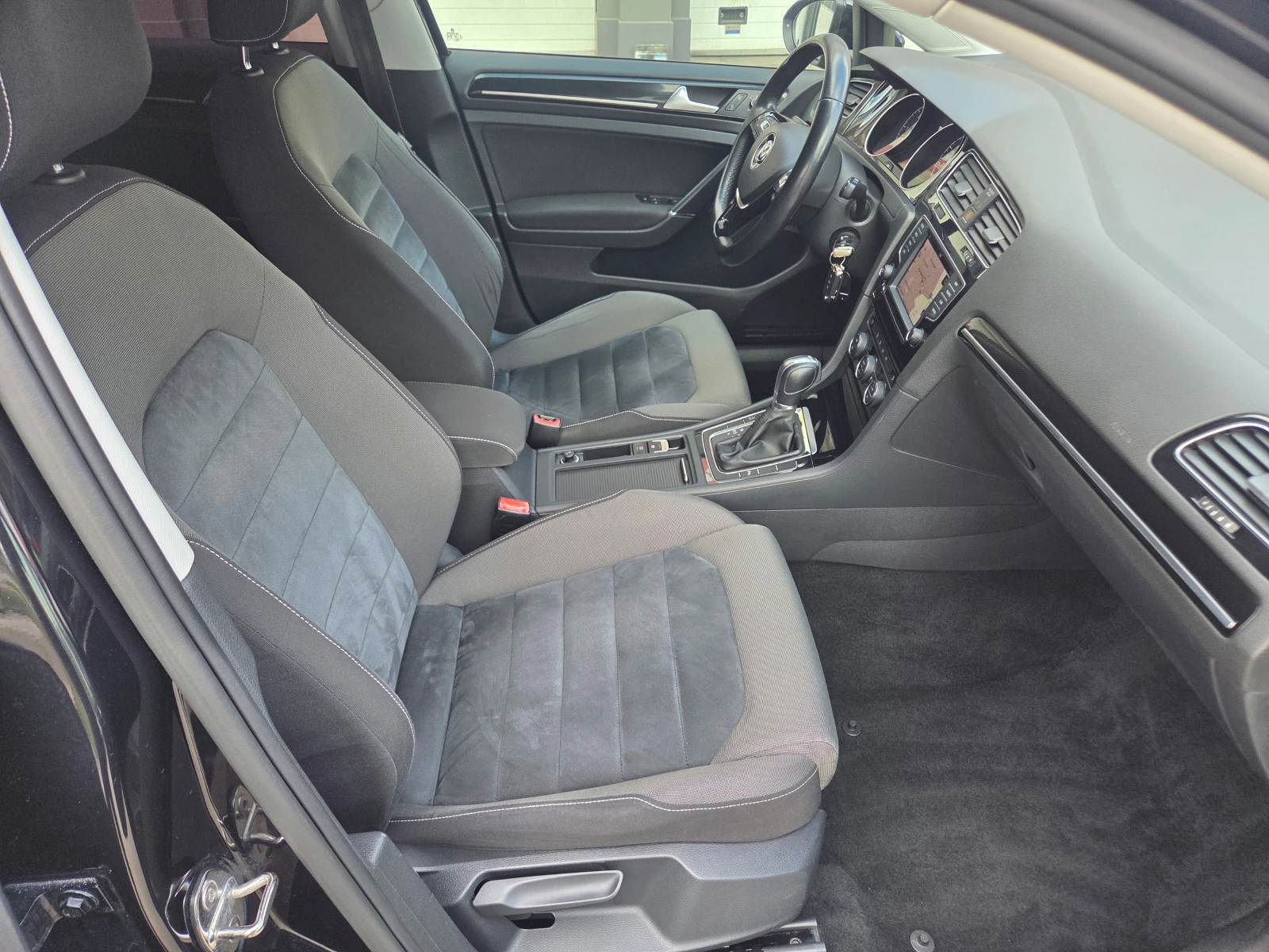 VW Golf 1.6 TDI/Executive/BlueMotion/Tech | Mobile.bg � ����������� 15