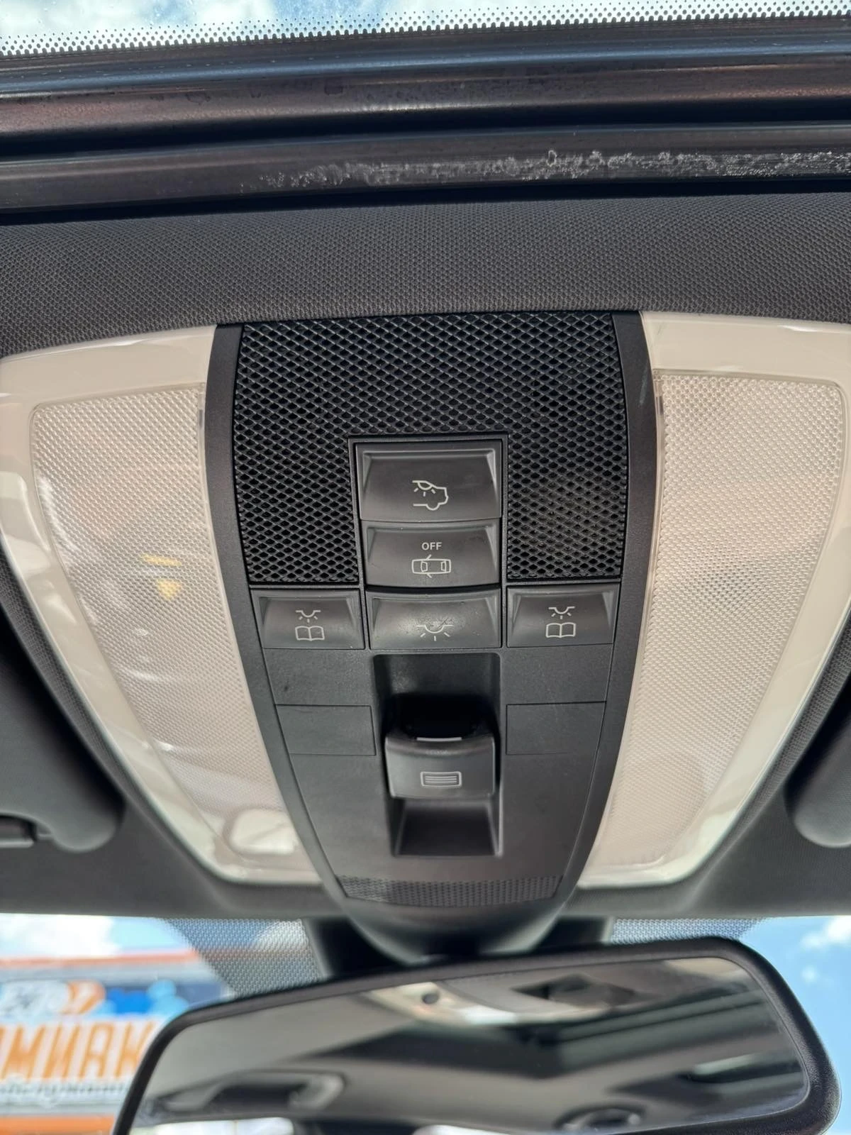 Mercedes-Benz 320, снимка 11 - Автомобили и джипове - 53745036