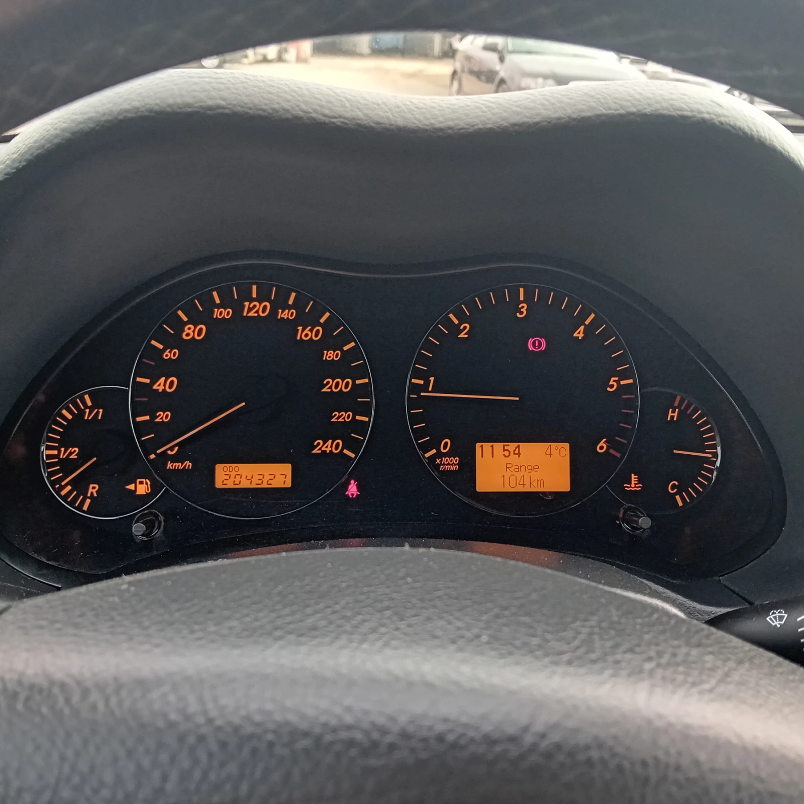 Toyota Avensis 2.0 D4D facelift , снимка 15 - Автомобили и джипове - 53763634