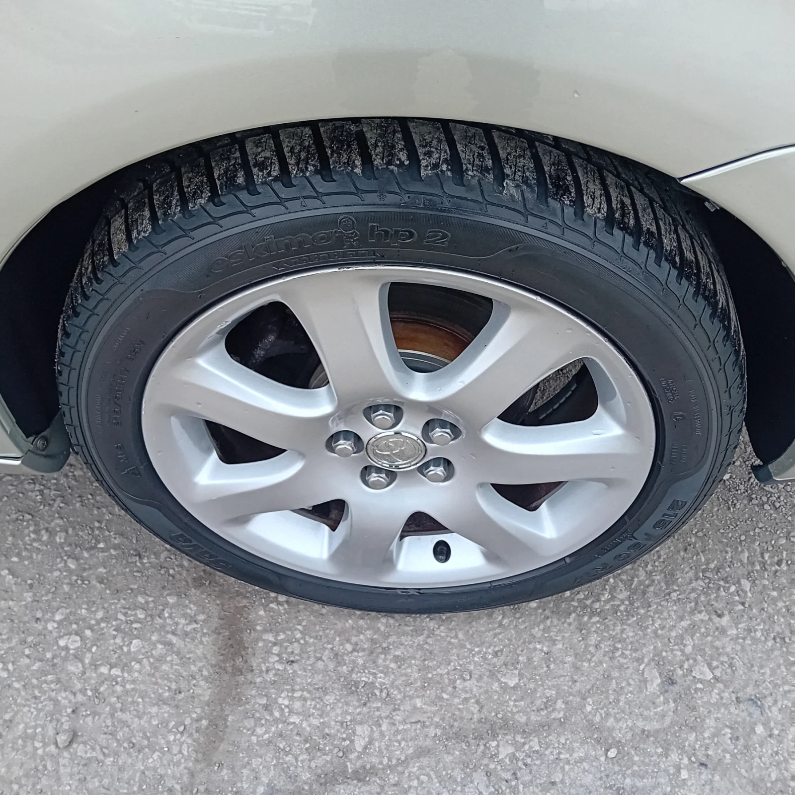 Toyota Avensis 2.0 D4D facelift , снимка 6 - Автомобили и джипове - 53763634