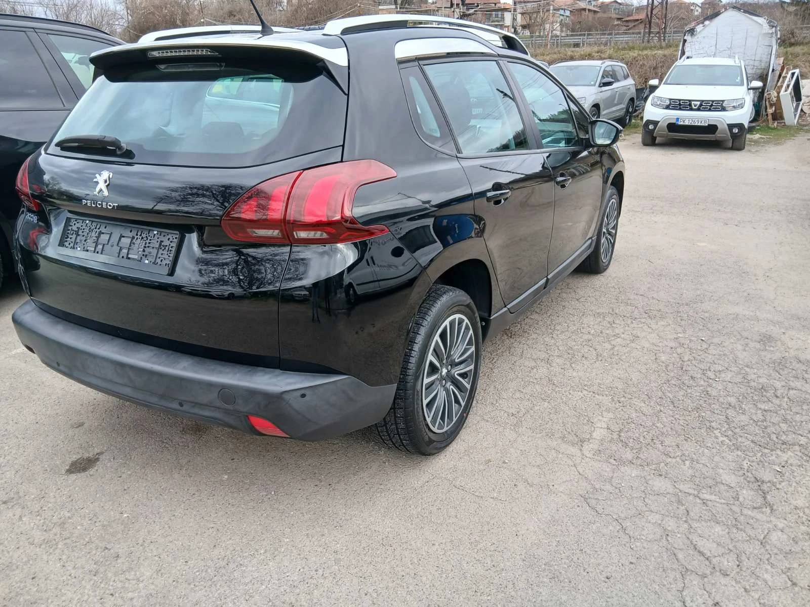 Peugeot 2008 1.2, снимка 5 - Автомобили и джипове - 53904907