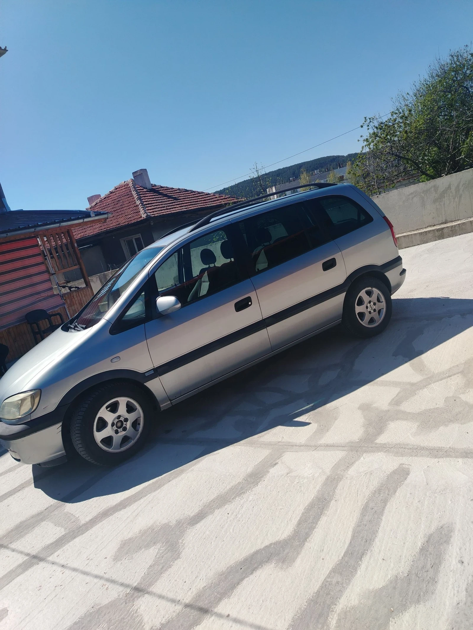Opel Zafira, снимка 2 - Автомобили и джипове - 54309578