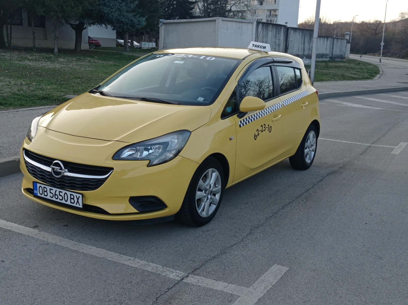 Opel Corsa Е.1.4/90кс Без Турбо* , снимка 8 - Автомобили и джипове - 54563631