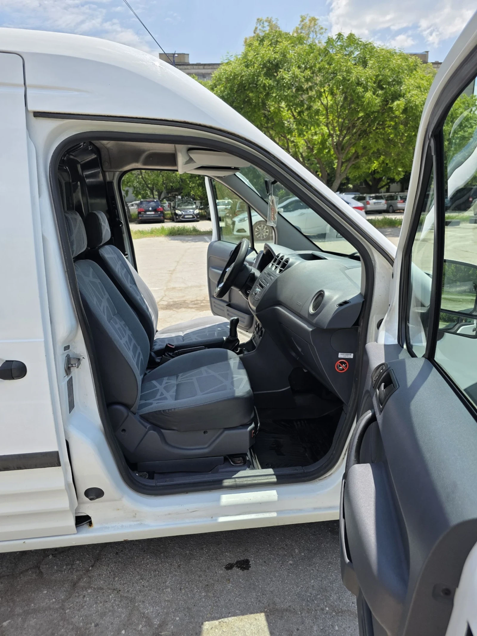Ford Connect Transit, снимка 11 - Автомобили и джипове - 54641468
