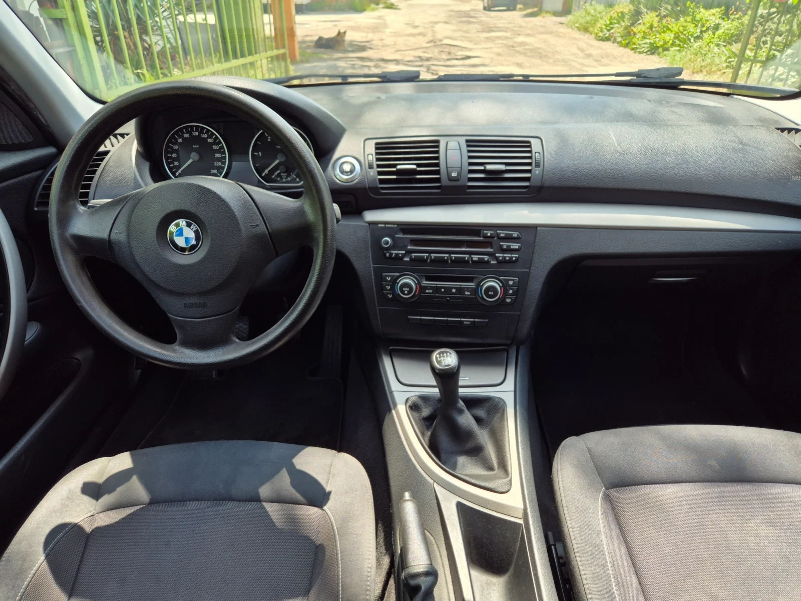 BMW 118 2.0d-143k.Евро5, снимка 9 - Автомобили и джипове - 54774368