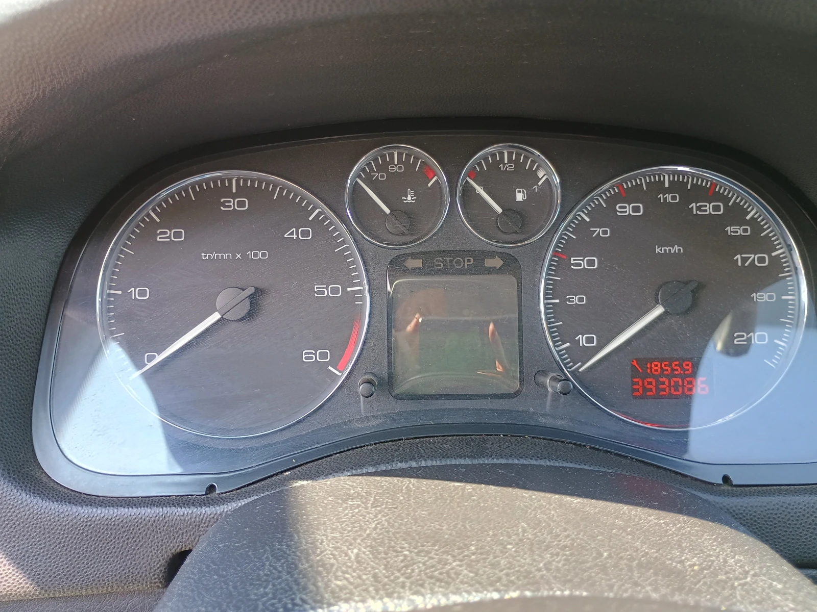 Peugeot 307 SW 1.6 HDi 110, снимка 9 - Автомобили и джипове - 54810203
