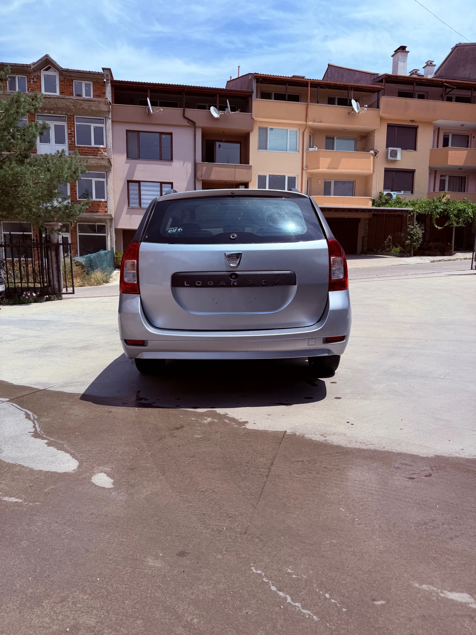 Dacia Logan, снимка 2 - Автомобили и джипове - 55151710