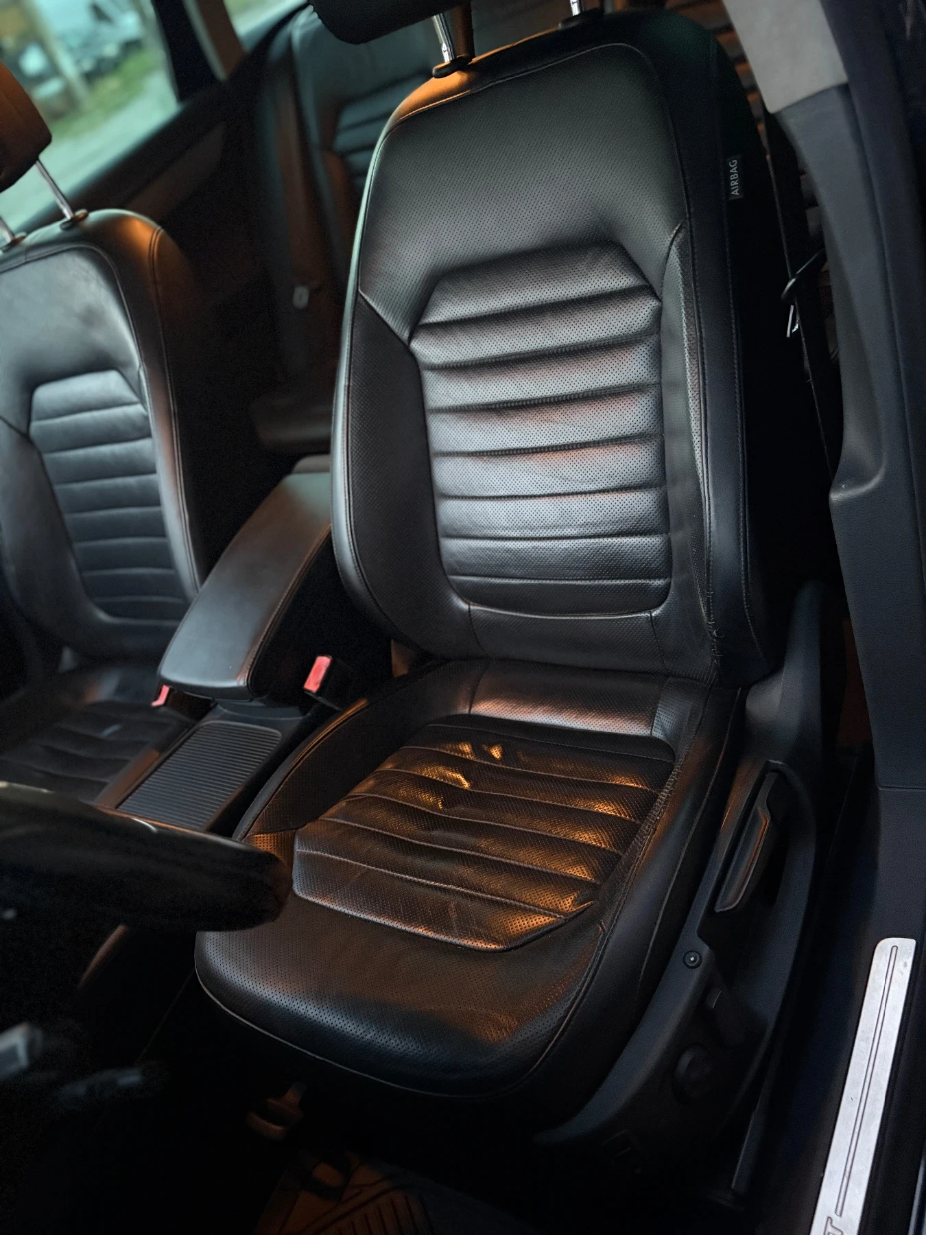 VW Passat 2.0 TDI * 4Motion* , снимка 12 - Автомобили и джипове - 55317209