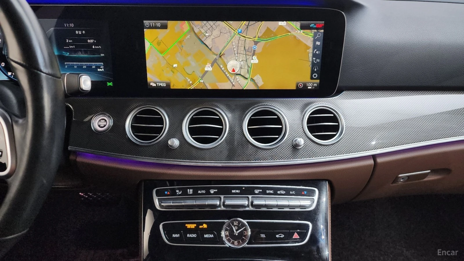 Mercedes-Benz E 300 4MATIC/AMG-LINE/FULL-ASSISTS/BURMESTER/SUNROOF, снимка 9 - Автомобили и джипове - 55642683