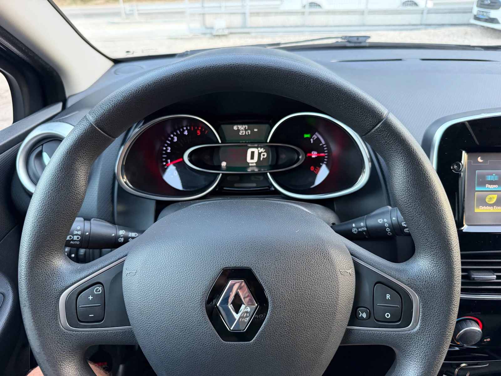 Renault Clio 1.5DCI* FACE* AVTOMAT* TOP, снимка 10 - Автомобили и джипове - 55792243