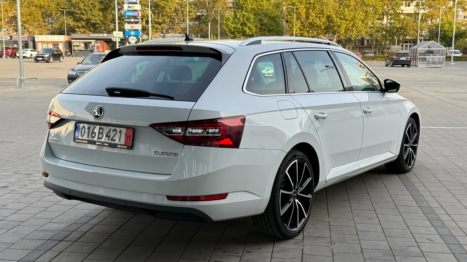 Skoda Superb DISTONIC* DSG* �������* NAVI* TOP | Mobile.bg � ����������� 2