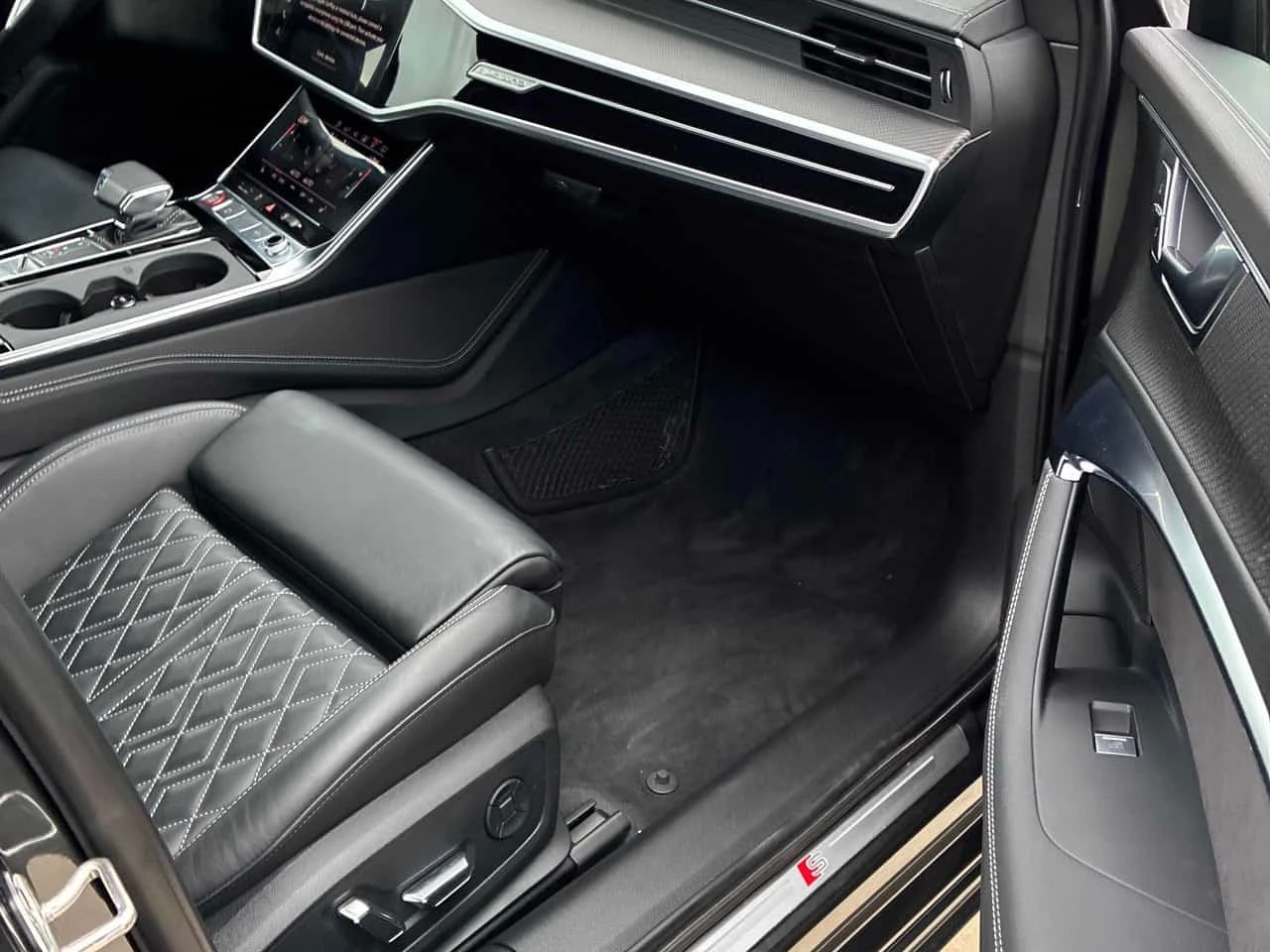 Audi S6 2.9 TFSI quattro/CARFAX/Sport Pack/Driver Assist | Mobile.bg � ����������� 11