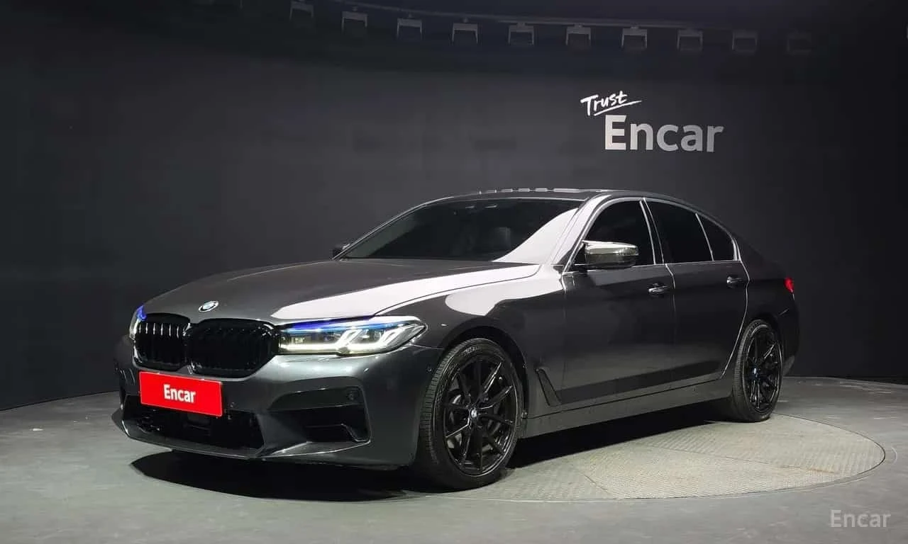 BMW 520  Luxury * КОЖА/ПОДГРЕВ/ХЕДЪП/ДИСТРОНИК/