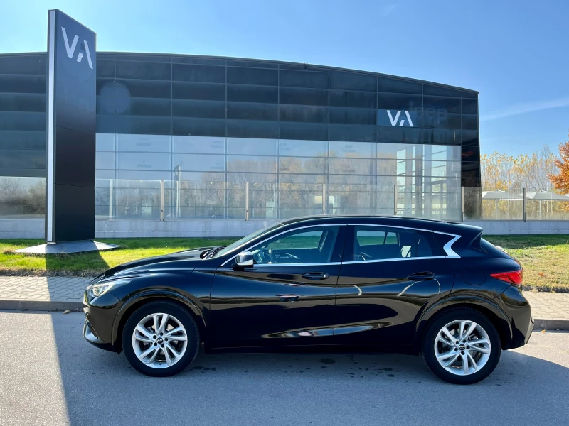 Infiniti Q30 1.6 LUXE 2WD, снимка 7 - Автомобили и джипове - 47853762