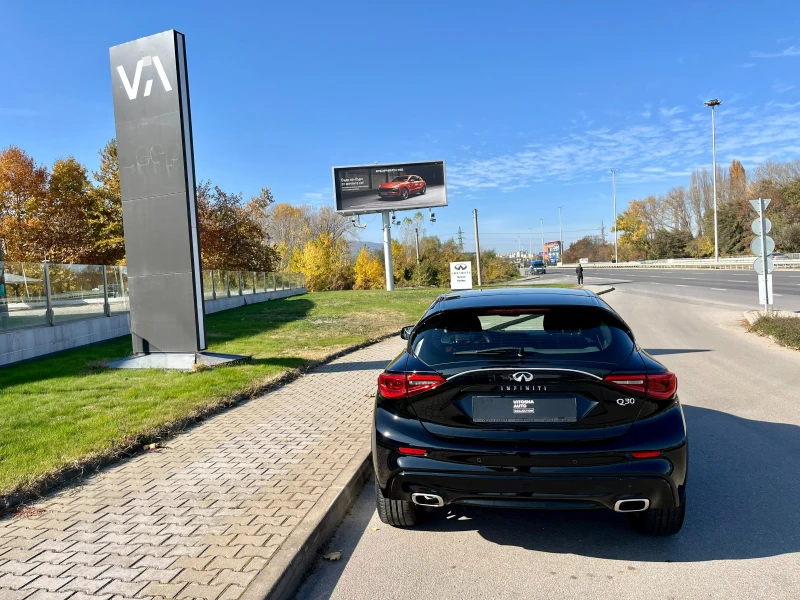 Infiniti Q30 1.6 LUXE 2WD, снимка 5 - Автомобили и джипове - 47853762