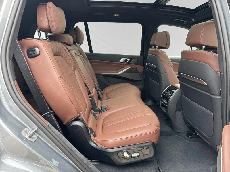 BMW X7 M60 XDRIVE H/K PANO HEAD UP 360, снимка 14 - Автомобили и джипове - 51608887