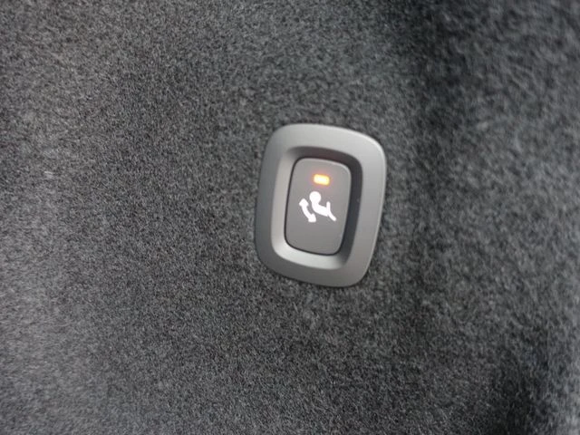 Volvo XC60 NEW 2026MY Black Edition T6 AWD, снимка 17 - Автомобили и джипове - 53100421