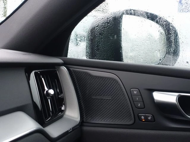 Volvo XC60 NEW 2026MY Black Edition T6 AWD, снимка 9 - Автомобили и джипове - 53100421