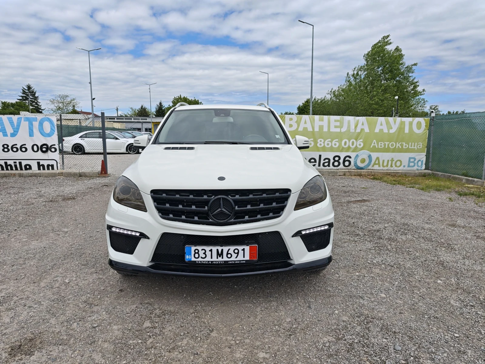 Mercedes-Benz ML 350 AMG 21 FULL TOP, снимка 2 - Автомобили и джипове - 52002347