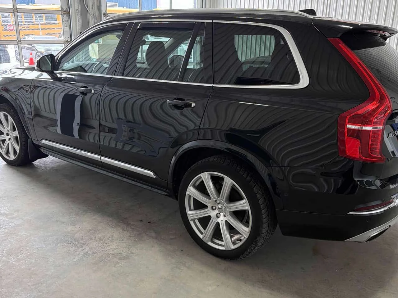 Volvo Xc90 * Inscription * DISTRONIC* ОБДУХВАНЕ* ПАНОРАМА* , снимка 2 - Автомобили и джипове - 53749509